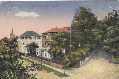 Bad Nenndorf, Hotel Hannover mit Allee glum 1920? G3090