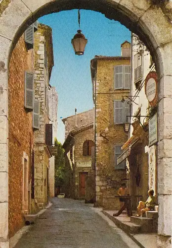 Vence-la-Jolie, un vieille rue pittoresque gl1973 G4782