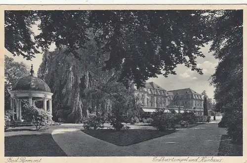 Bad Pyrmont, Erdbeertempel und Kurhaus gl1947 G3380