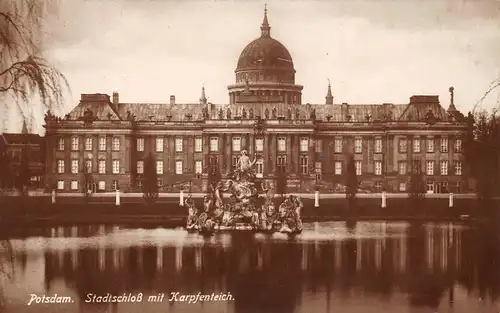Potsdam Stadtschloss mit Karpfenteich ngl 168.444