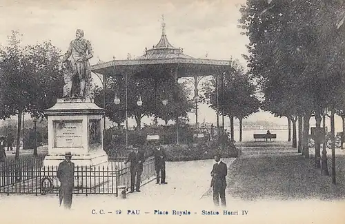 Pau (Pyrénées Atlantiques) la Place Royale ngl G3544