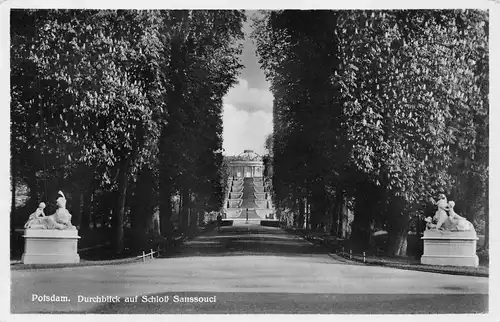 Potsdam Durchblick auf Schloss Sanssouci gl1940 168.527