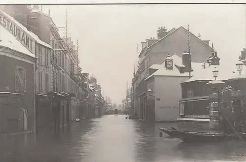 Hochwasser in den Straßen, wer kennt den Ort? ngl G4530