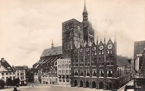 Stralsund Rathaus mit Nicolaikirche ngl 171.443