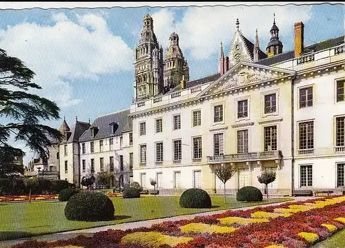 Tours (I.-et-L.), le Musée et les tours de Cathédrale ngl G4784