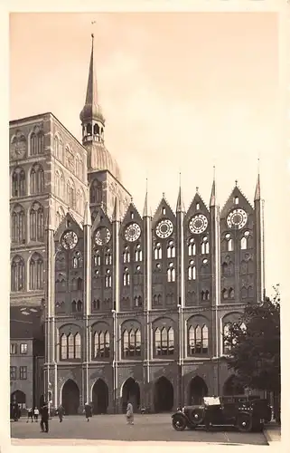 Stralsund Rathaus und Nikolaikirche ngl 170.000