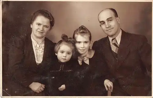 Spremberg: Familienfoto aus 1949 ngl 171.220