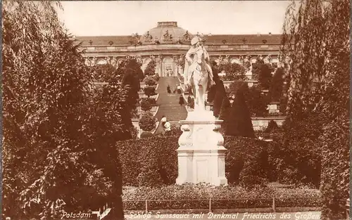 Potsdam Sanssouci mit Denkmal ngl 168.453