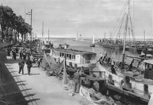 Rostock-Warnemünde Am Alten Strom ngl 173.717