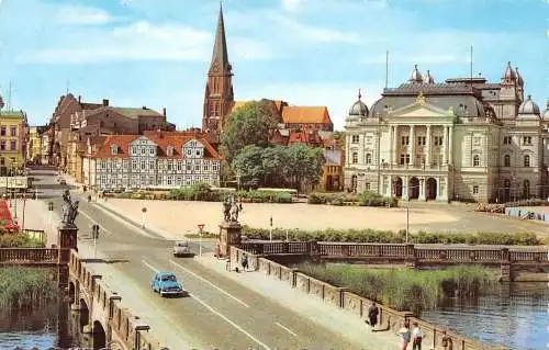 Schwerin Dom und Theater gl1979 173.996