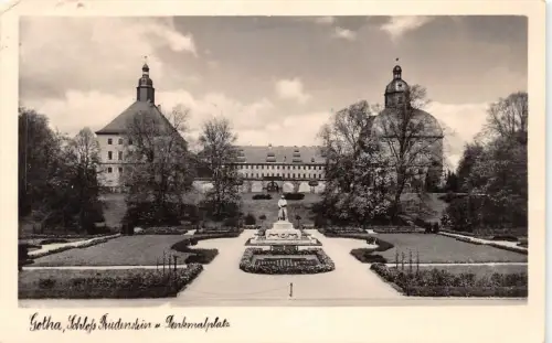 Gotha Schloß Friedenstein und Denkmalplatz gl1938 178.731