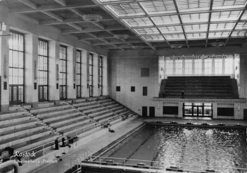Rostock Schwimmhalle Neptun Innenansicht ngl 179.378