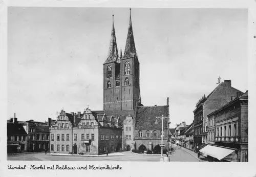 Stendal Markt Rathaus Marienkirche ngl 179.543