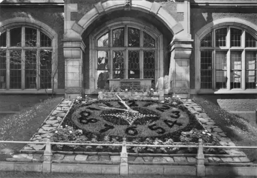 Bernburg (Saale) Blumenuhr mit Glockenspiel gl1981 179.720