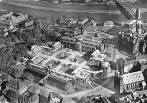 Dresden Zwinger und Theaterplatz ngl 180.874