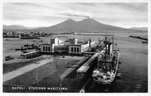 Italien Napoli Stazione Marittima ngl 181.420