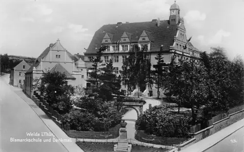 Weida Bismarckschule und Denkmal ngl 184.112
