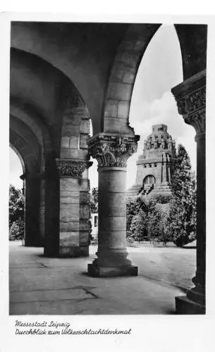 Leipzig Durchblick zum Völkerschlachtdenkmal ngl 185.519
