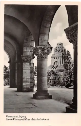 Leipzig Durchblick zum Völkerschlachtdenkmal ngl 185.531