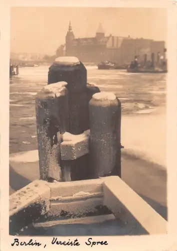 Berlin vereiste Spree gl1937 185.795