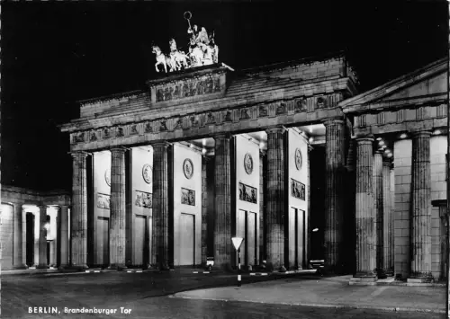 Berlin Brandenburger Tor bei Nacht ngl 185.898
