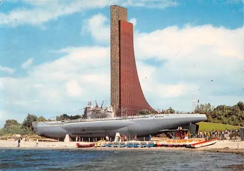 Laboe Marine-Ehrenmal mit U995 gl1987 186.582