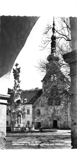 A Heiligenkreuz Stiftskirche und Dreifaltigkeitssäule ngl 187.988