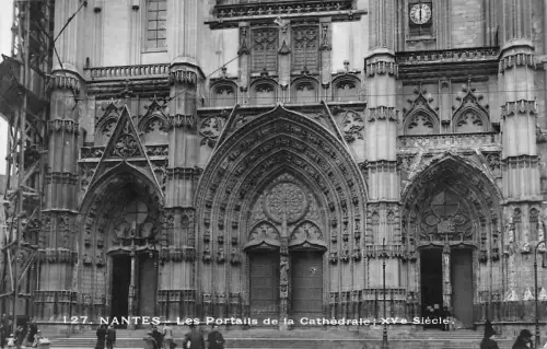 F Nantes Les Portails de la Cathedrale gl1963 188.037