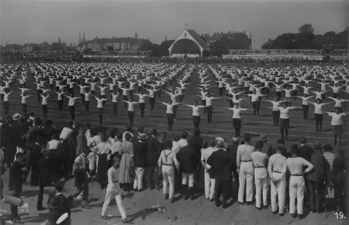 Leipzig 1. Deutsches Turn- und Sportfest 1922 Fotokarte ngl 188.141
