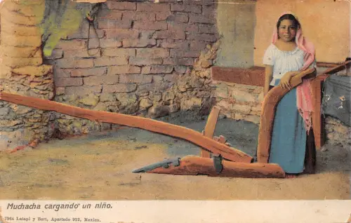 Mex Muchacha cargando un nino ngl 188.589