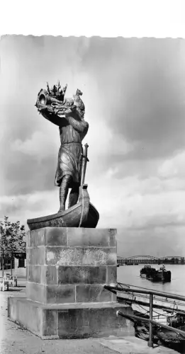 Worms Hagendenkmal ngl 188.973