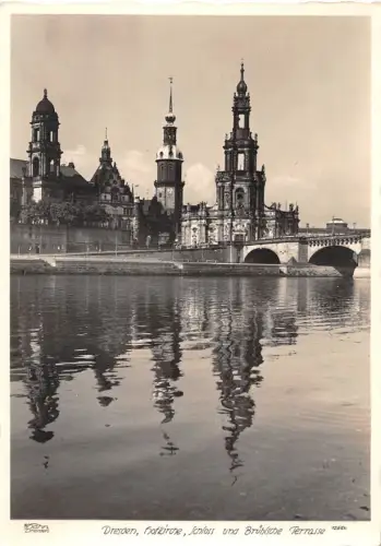 Dresden Hofkirche Schloß und Brühlsche Terrasse ngl 189.128