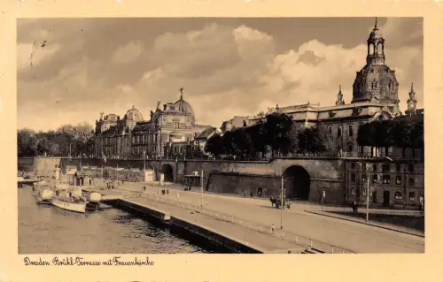Dresden Brühlsche Terrasse mit Frauenkirche gl1939 189.299
