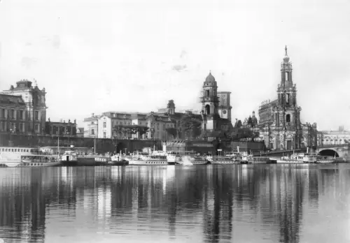 Dresden Blick über die Elbe zur Altstadt gl1969 189.309