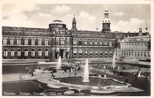 Dresden Zwinger Gemäldepavillon mit Wasserkünsten gl1932 189.663