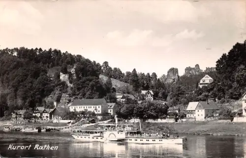 Rathen (Sächsische Schweiz) von der Elbe gesehen gl 191.083