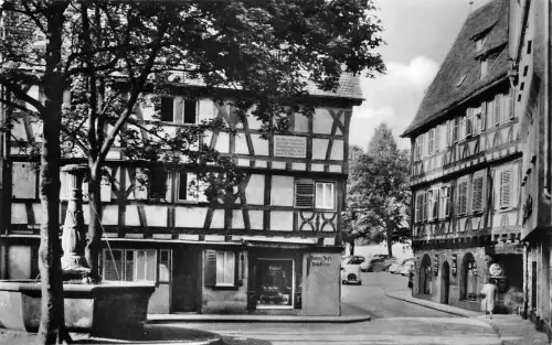 Bensheim a.d. B. Alte Fachwerkhäuser mit Brunnen ngl 191.894