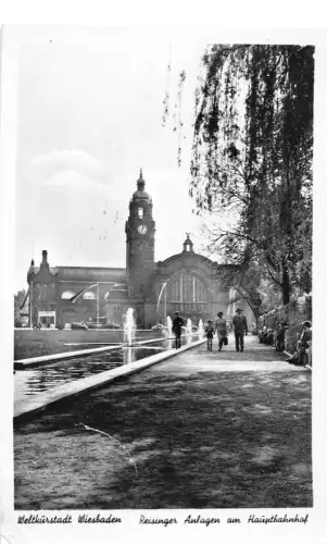 Wiesbaden Reisinger Brunnen mit Hauptbahnhof gl 192.083