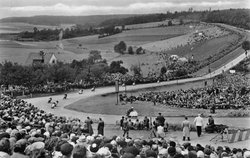 Hohestein-Ernstthal Sachsenringrennen Queckenbergkurve ngl 193.433