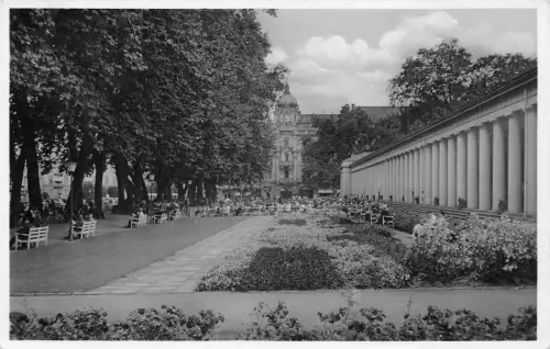 Wiesbaden Partie bei der Brunnenkolonade gl1951 193.617