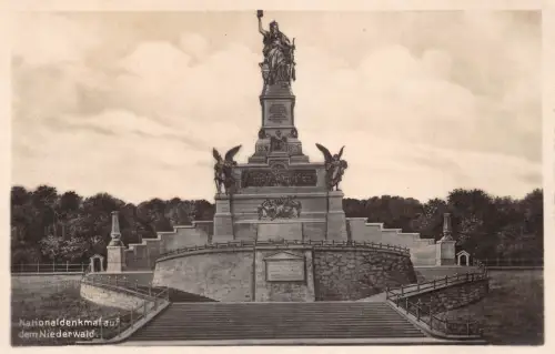 Rüdesheim a. Rhein Nationaldenkmal ngl 193.879