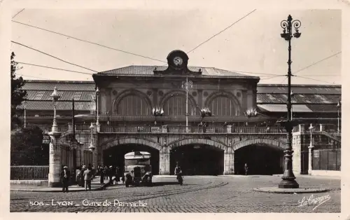 Frankreich Lyon Gare de Perrache ngl 196.400