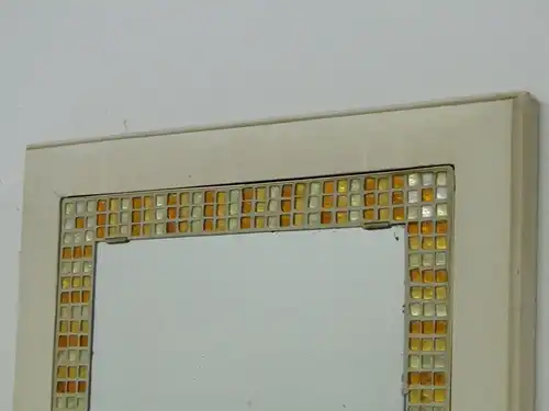 3964-Spiegel-Wandspiegel-Hängespiegel-Mosaik-cremefarbig-gerahmt