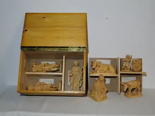 3457-Krippenfiguren-Holzkiste-8 Holzfiguren-Krippe-Truhe-Holzfiguren-Box