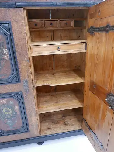 3633-Barockkasten-Kasten-Schrank-Barock-Kleiderschrank-Kleiderkasten-Barockschra