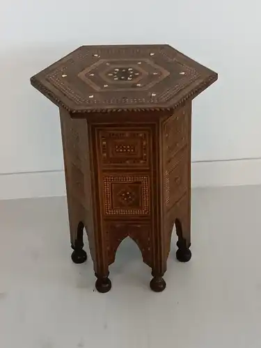 H60955-asiatischer-Beistelltisch-Tisch-sechseckig-Salontisch-geschnitzter Tisch