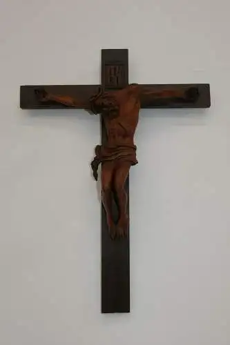 6031D-Kruzifix-Holzkreuz-Jesus-geschnitzt-Kreuz-Jesus am Kreuz-INRI-gekreuzigter