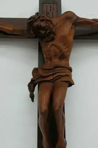 6031D-Kruzifix-Holzkreuz-Jesus-geschnitzt-Kreuz-Jesus am Kreuz-INRI-gekreuzigter