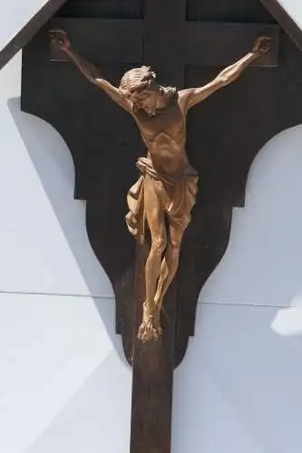 5718D-Jesus-Figur-Kreuz-Schnitzerei-Kruzifix-Holzkreuz-Jesus am Kreuz-Holzjesus-