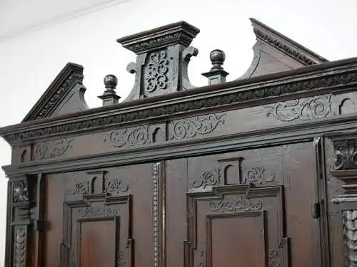 2022-Sakristeikasten-Kasten-Schrank-Sakristei-Frühbarock-Kasten um 1760-Kleiderk